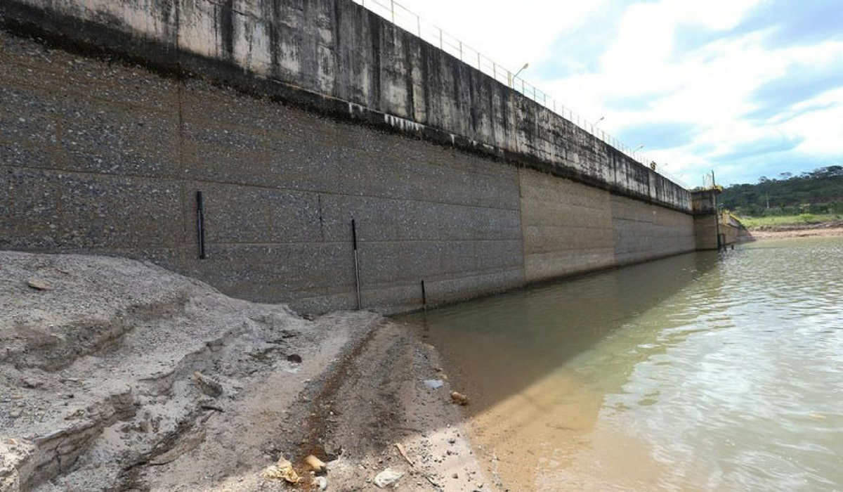 Lago da barragem de Santo Antonio do Descoberto, no Distrito Federal, que abastece boa parte das cidades satlites de Braslia (Foto: Fabio Rodrigues Pozzebom/Agncia Brasil)