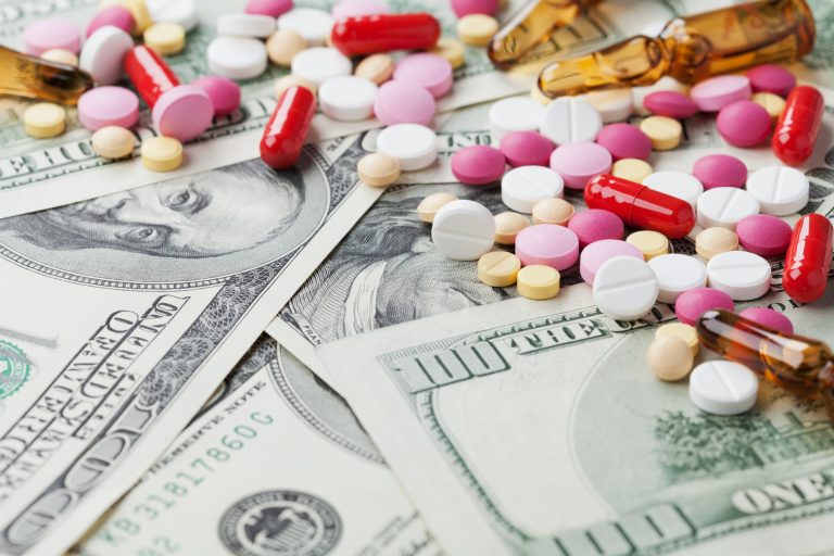 "Política Nacional de Cuidados é aprovada pelo Senado e permitirá isenção de impostos para medicamentos importados"