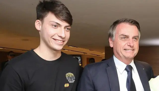 Anúncio da pré-candidatura de Jair Renan Bolsonaro em Santa Catarina: confira os detalhes do evento em Balneário Camboriú